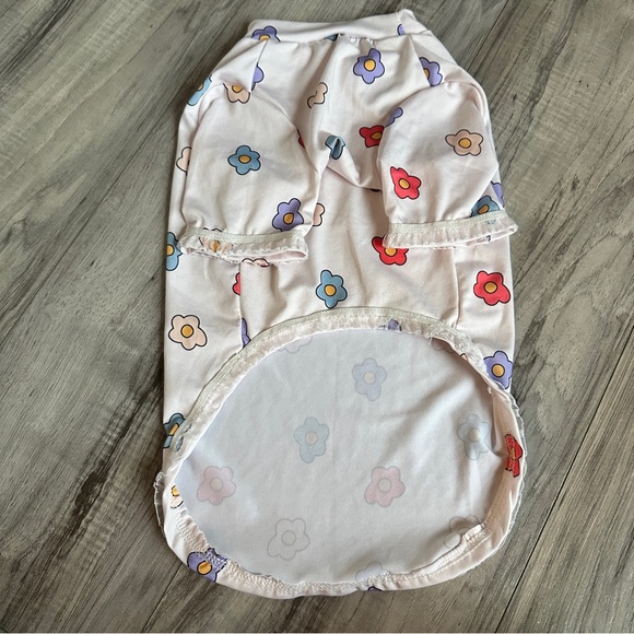 Dog / Cat pullover light weight polyester sweater - white with floral print - Picture 2 of 5